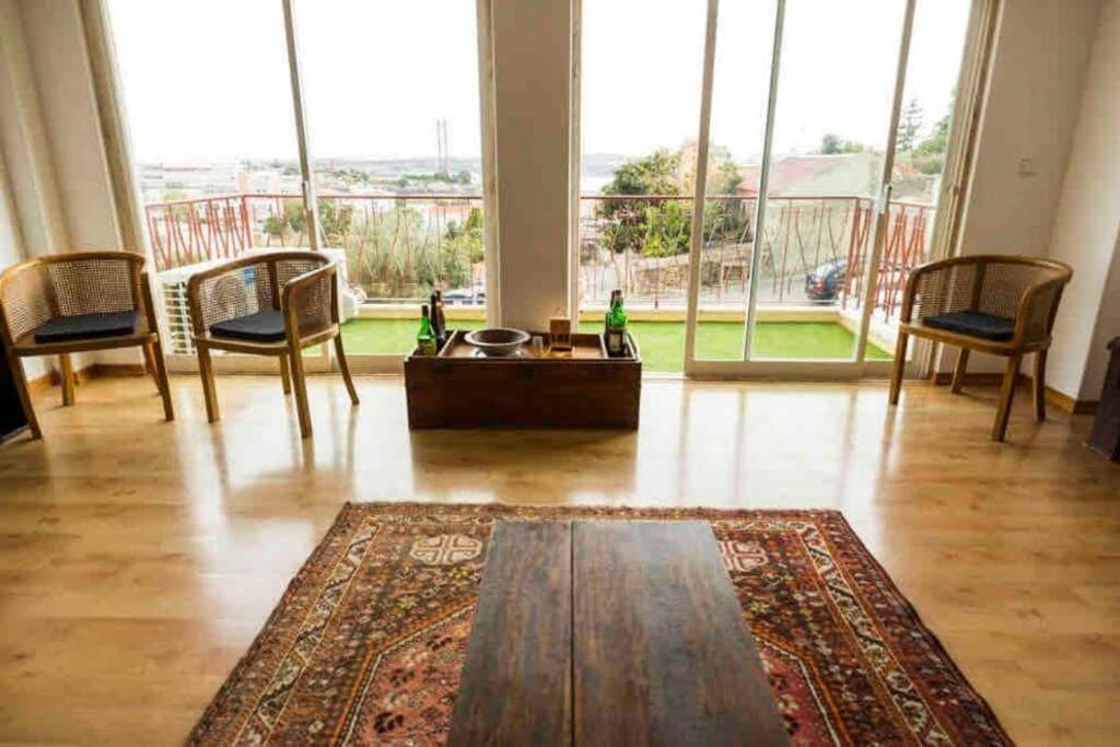 Family Riverview In Ajuda Lisbon